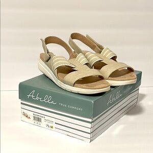 Abella True Comfort women’s size 7.5 7 1/2 medium Paula Tsupe casual Sandsls NIB